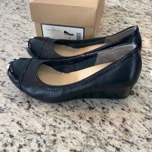 Cole Hahn Wedge Black/Black Patent Leather Size 6